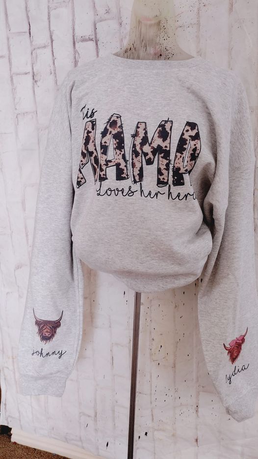 This mama loves her herd Sweatshirt