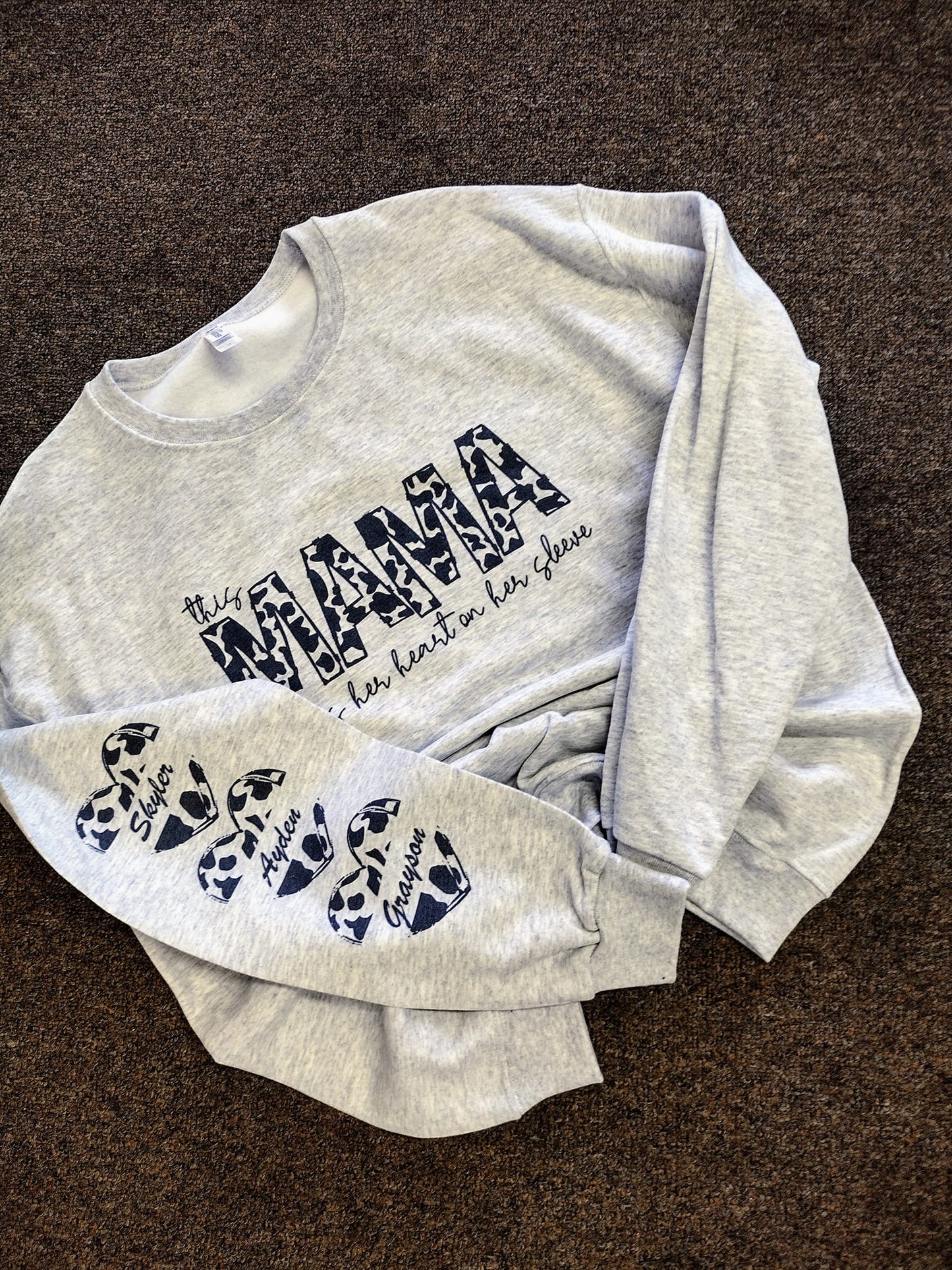 This mama Wears her heart on her sleeve Sweatshirt