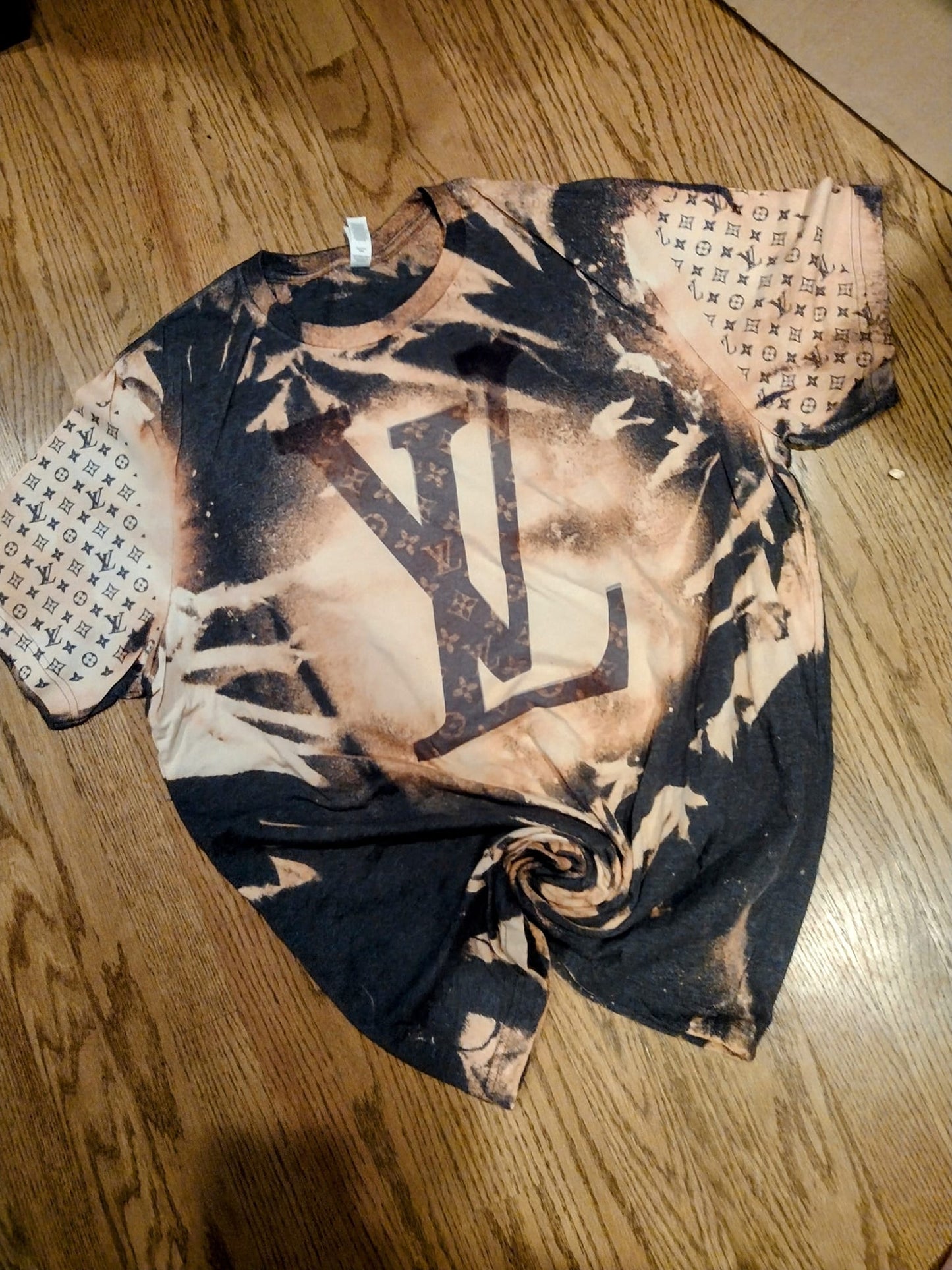 Bleached tee