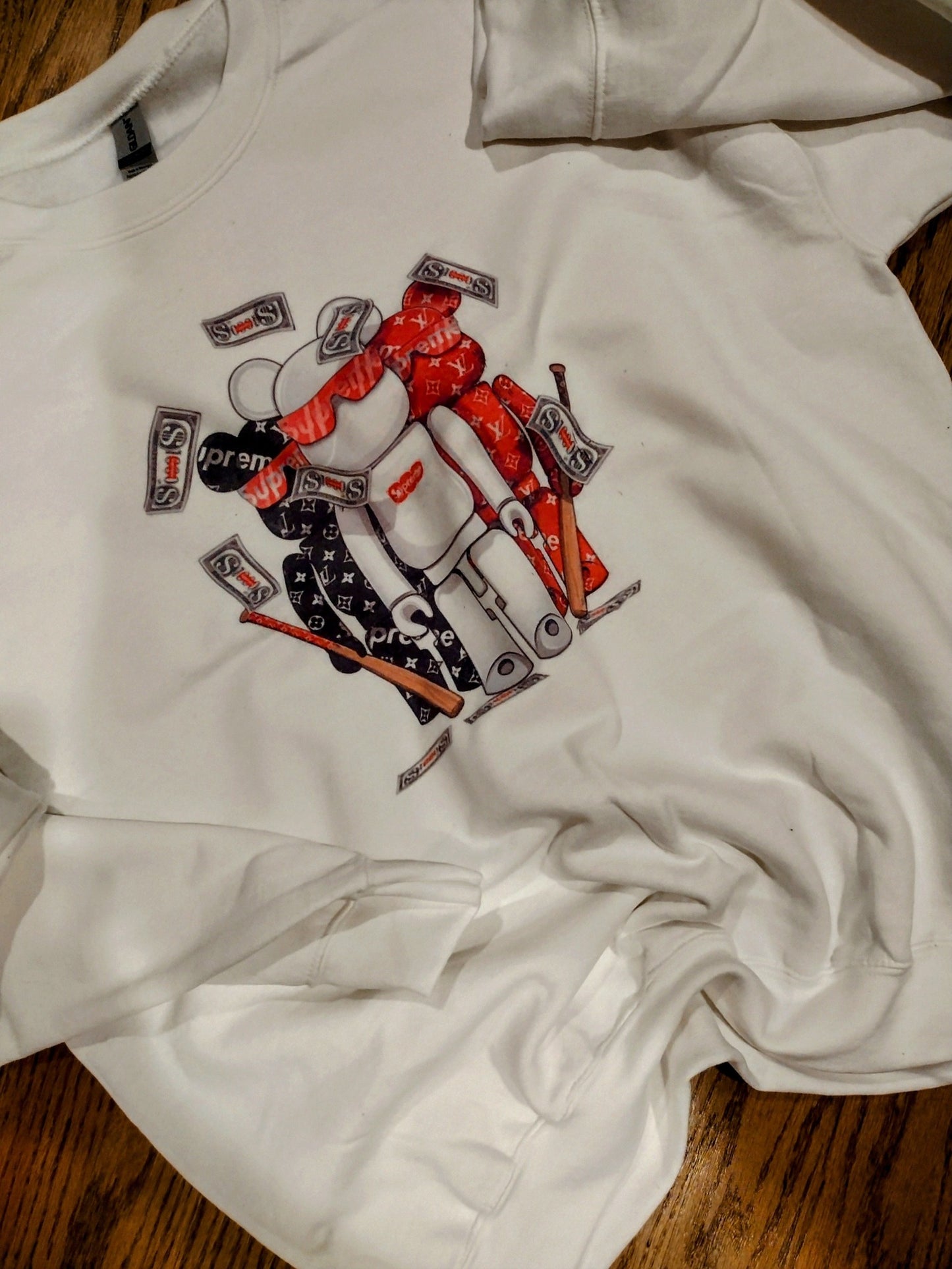 Sweatshirt