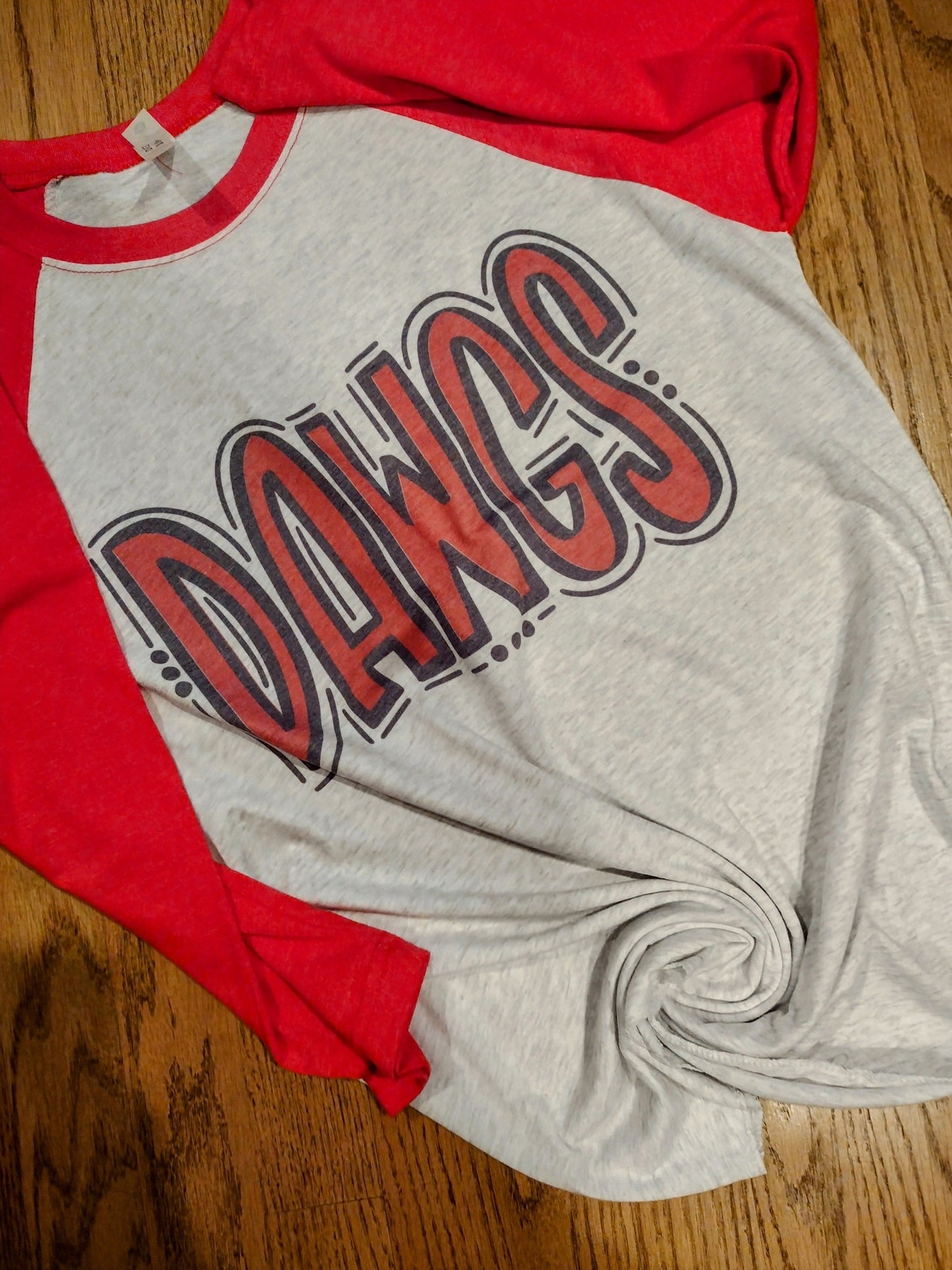 Dawgs raglan