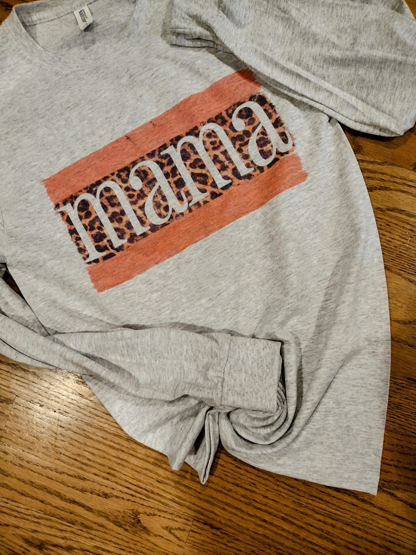 Mama leopard long sleeve