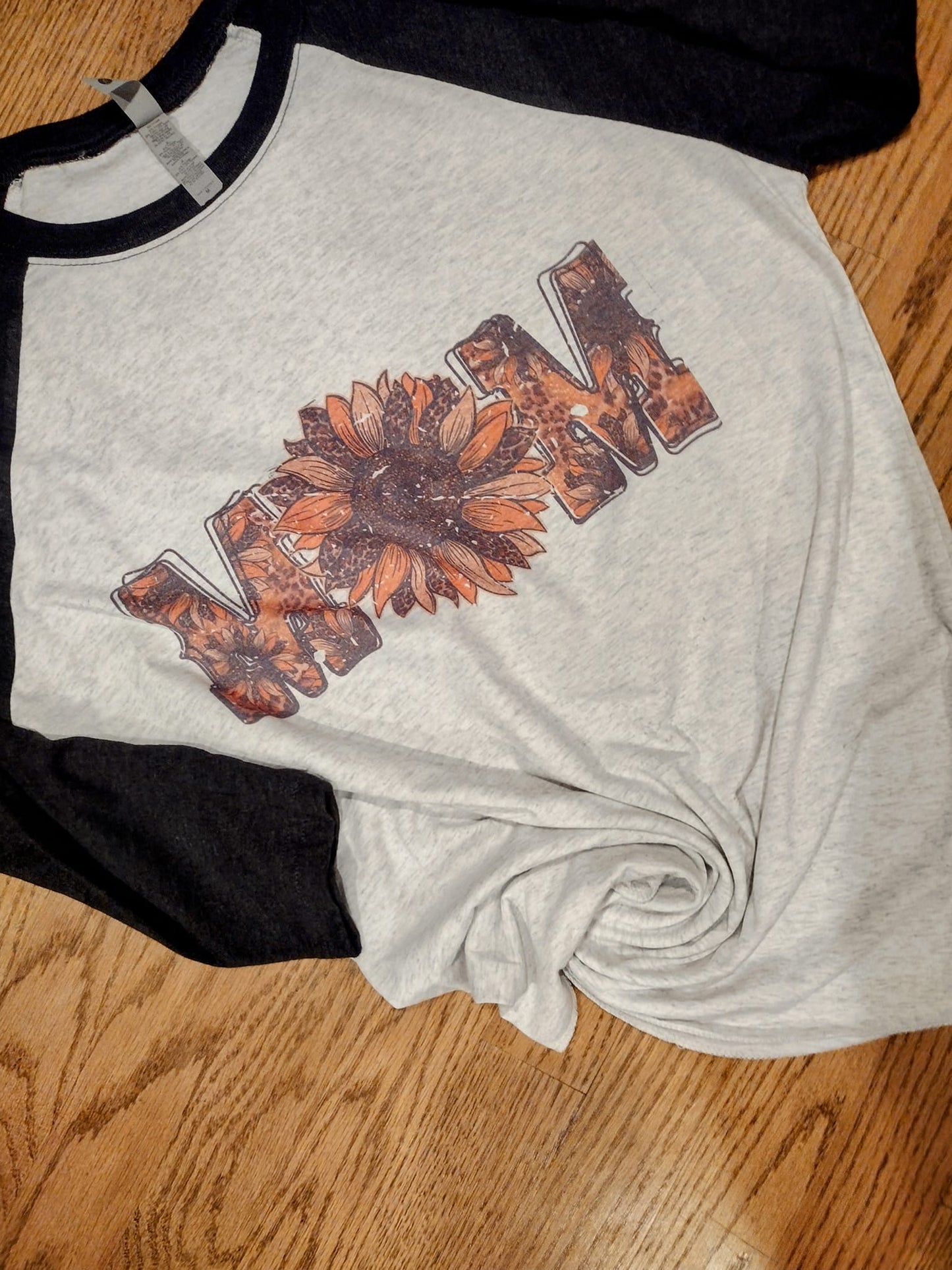 Mom sunflower raglan