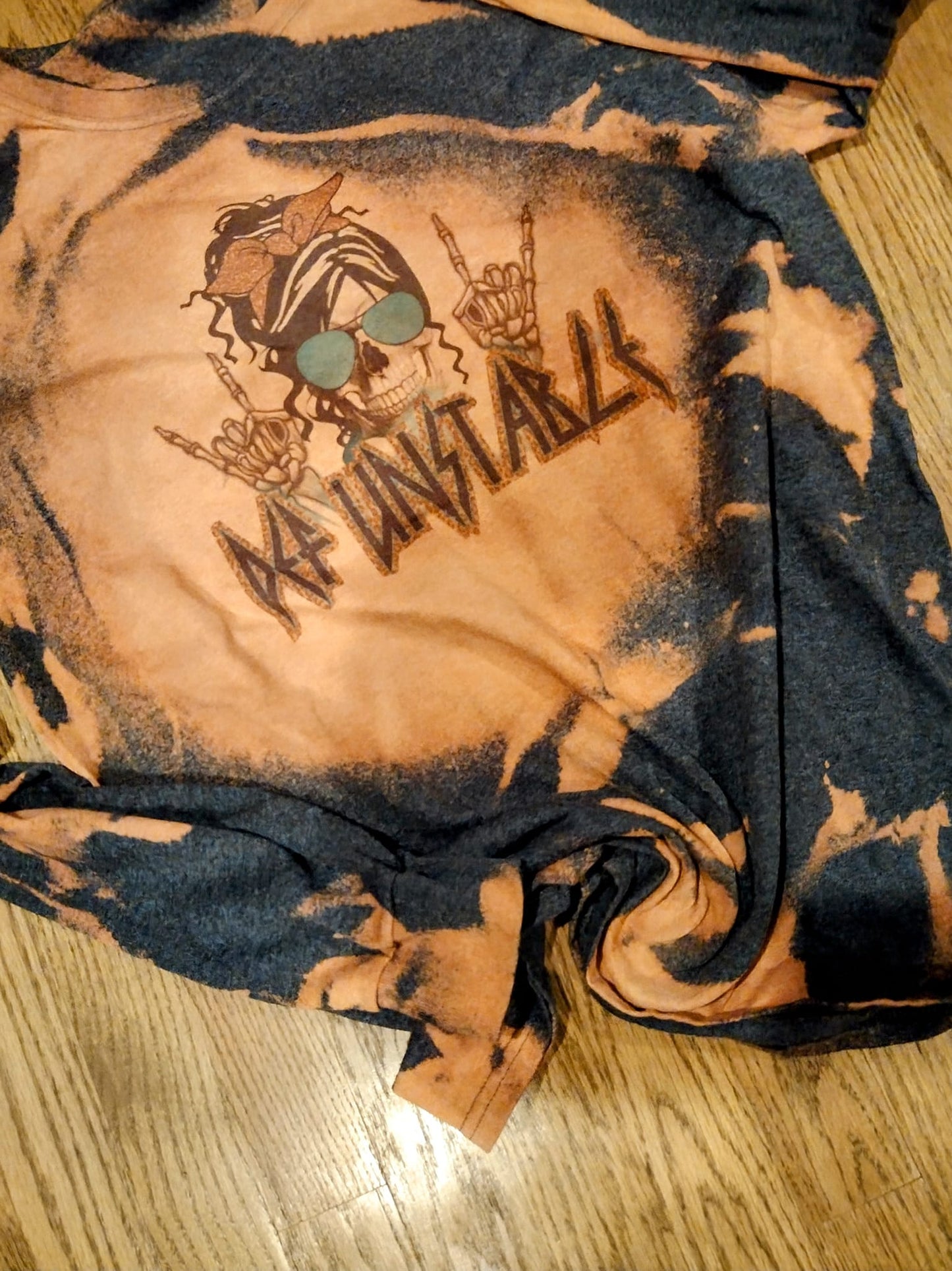 Unstable long sleeve