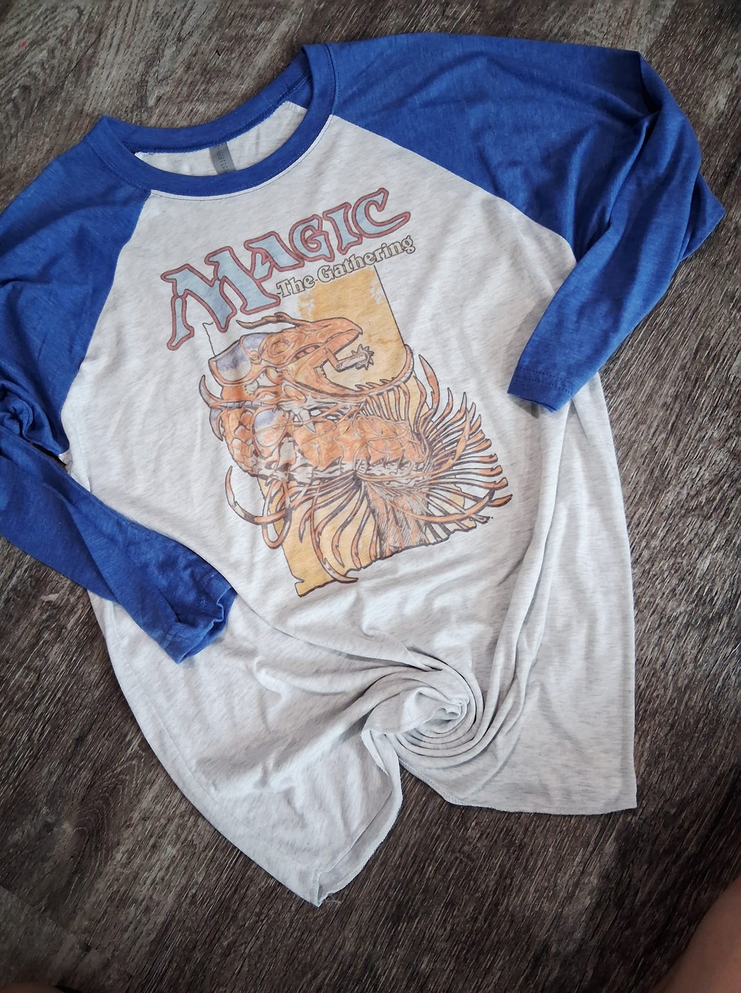 Magic raglan
